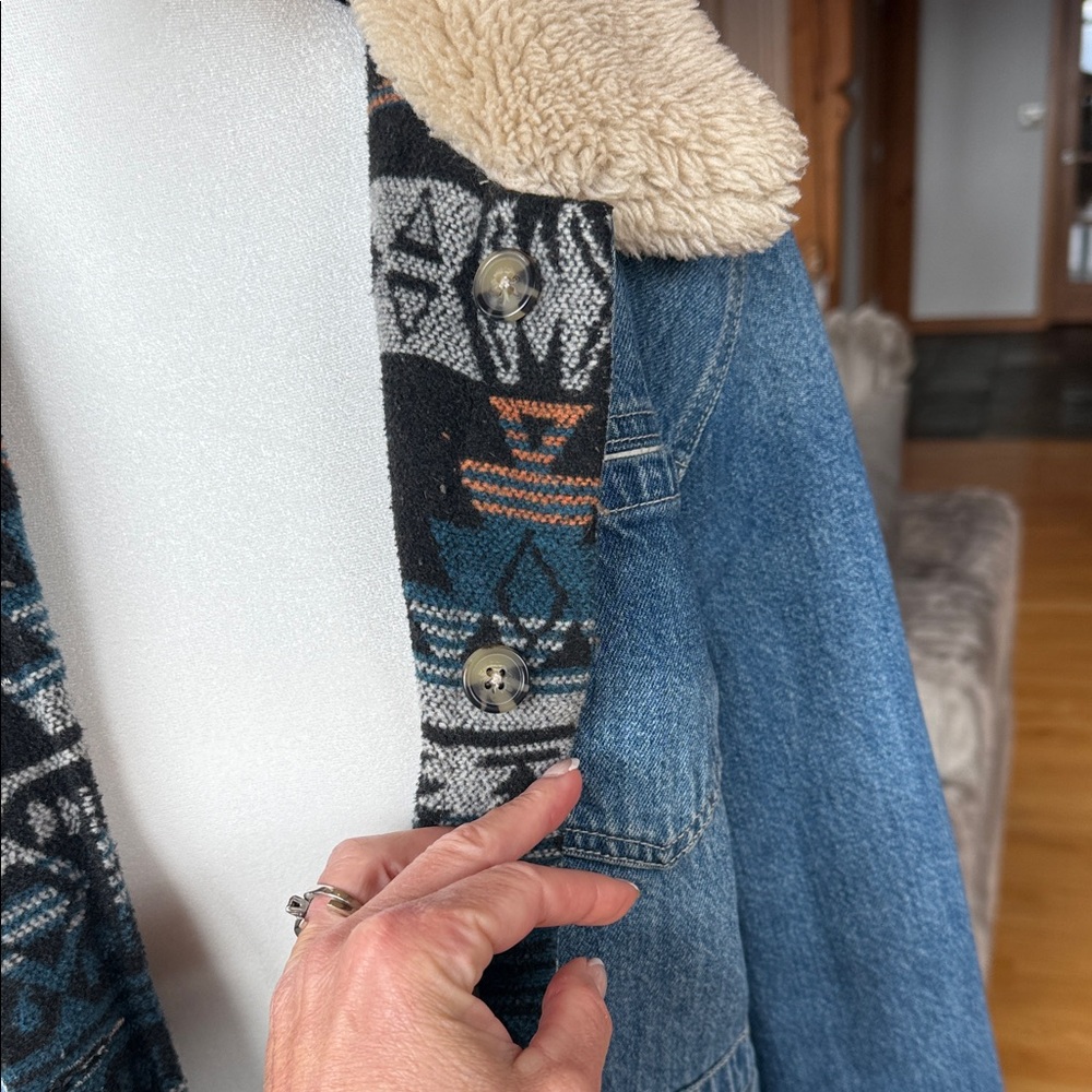 Reversible Aztec/Jean Pattern Jacket with Sherpa … - image 4